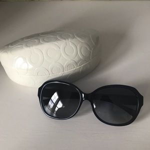 COACH Sunglasses HC 8150 51104L Navy